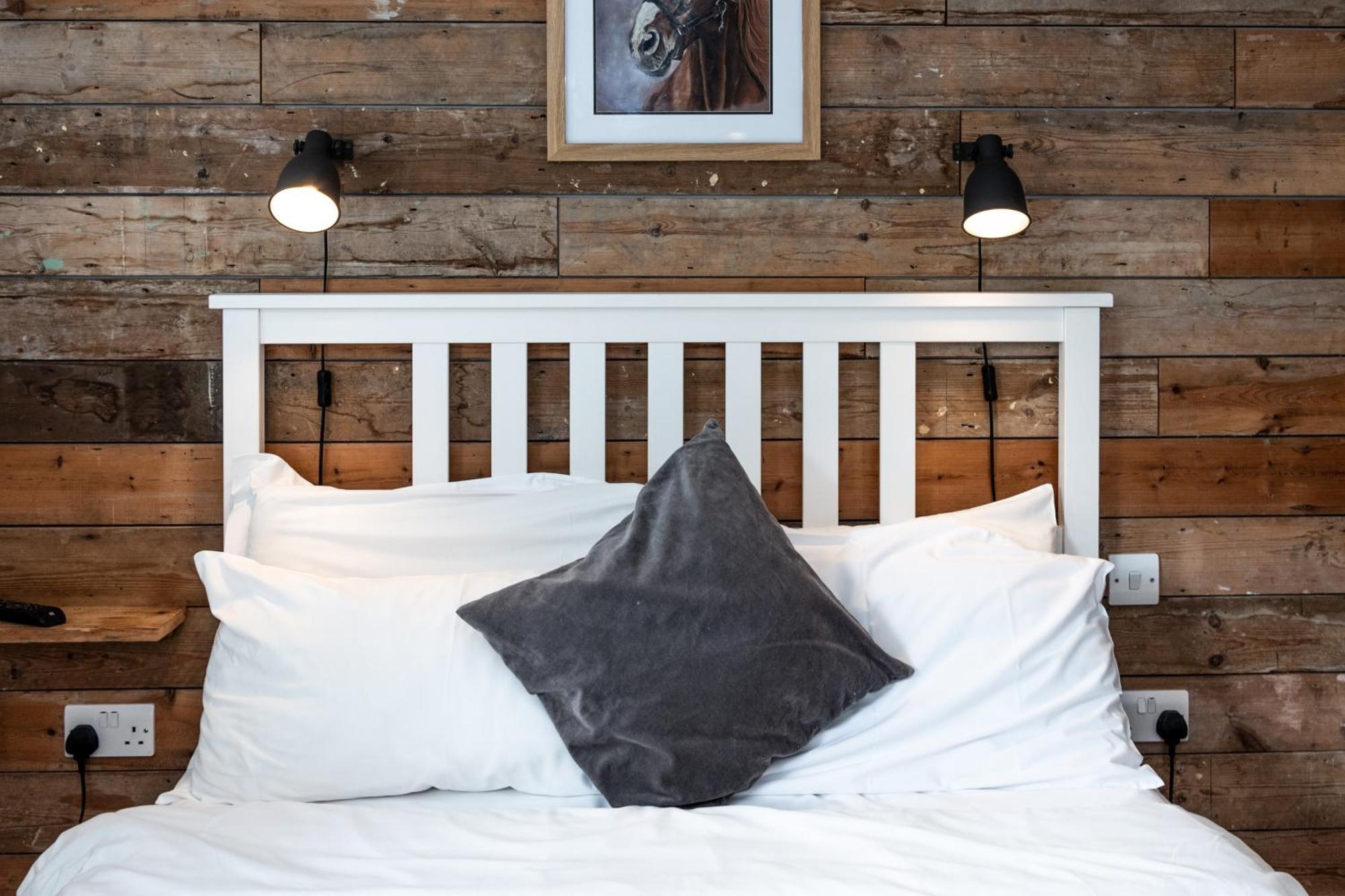 The Dukes Hotell Leighton Buzzard Exteriör bild